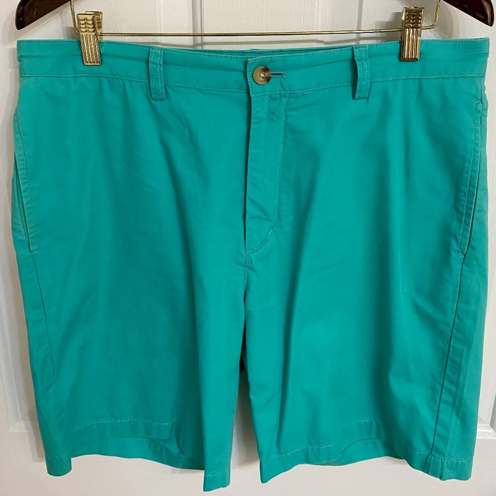 Green Vineyard Vines Club Shorts (34)